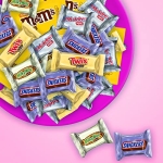 M&M'S PEANUT, SNICKERS, TWIX, MILKY WAY & 3 MUSKETEERS & Easter Chocolate Candy Spring Assortment, 31.3 oz, 100-Piece Bag - Image 4